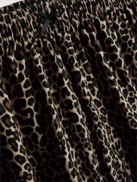Pijamas com calções e camisola sem mangas