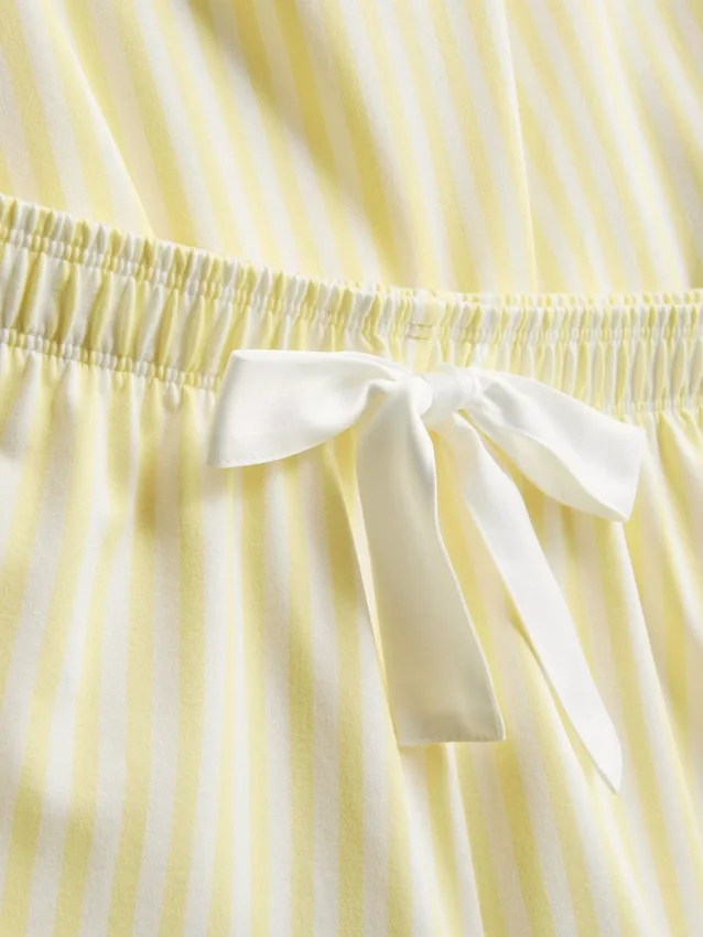 Pijamas com camisola sem mangas e calções