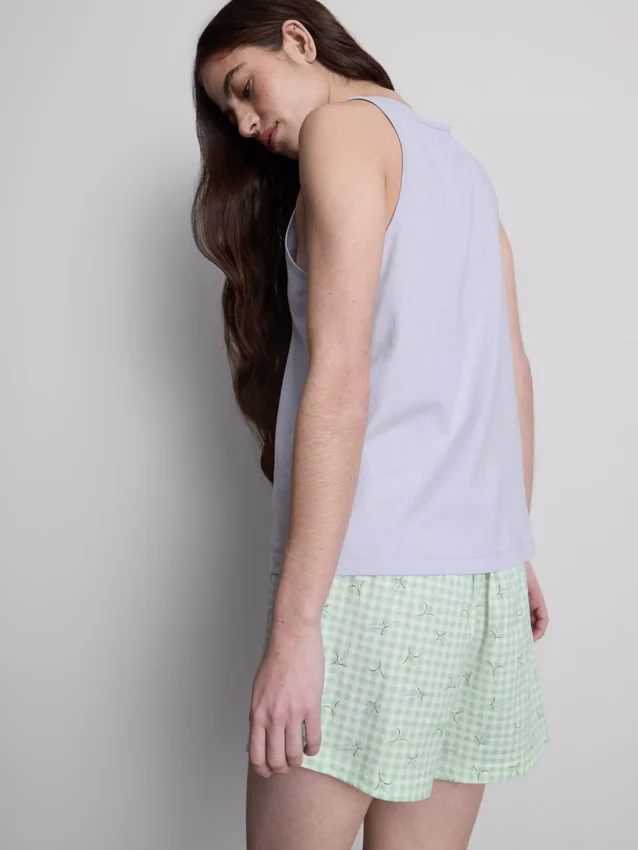 Pijamas com camisola sem mangas e calções de algodão