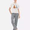 Pijamas com estampado de personagens da Disney