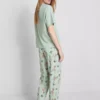 Pijamas com estampado do Bambi da Disney
