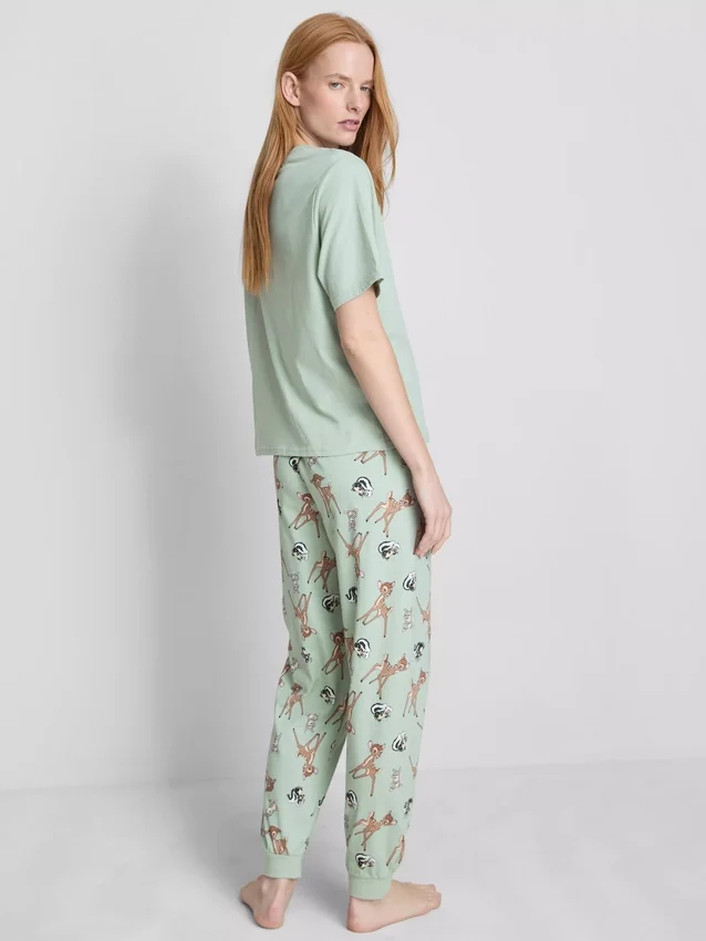 Pijamas com estampado do Bambi da Disney