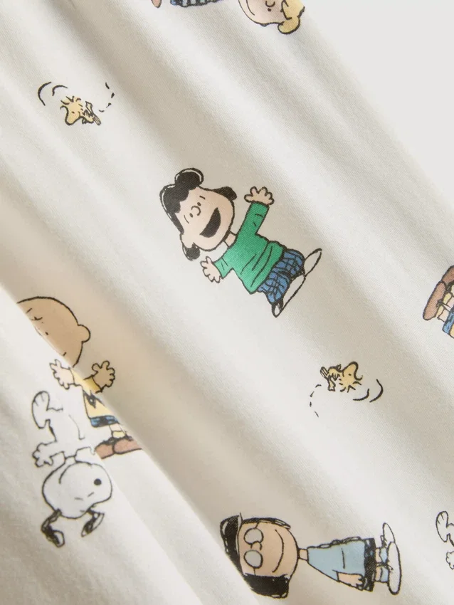 Pijamas com personagem Snoopy dos Peanuts
