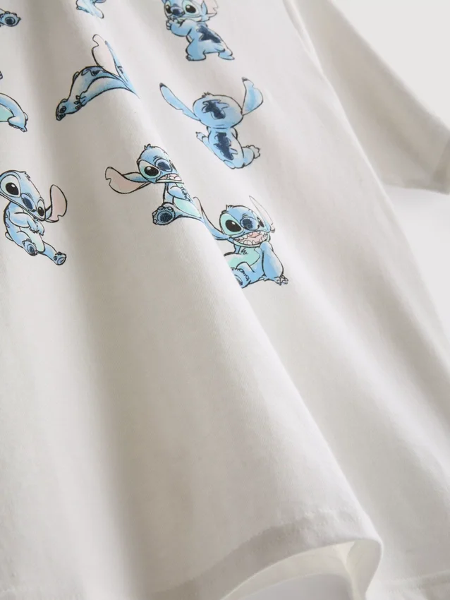 Pijamas com t-shirt do Stitch da Disney