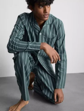 Pijamas compridos em popeline às riscas