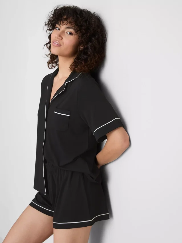 Pijamas curto estilo «boyfriend»