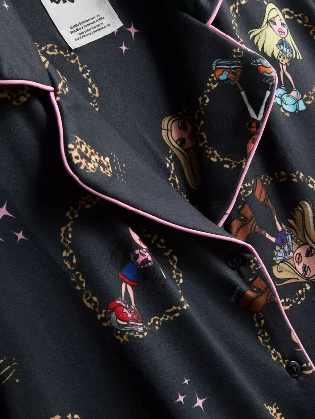 Pijamas curto estilo «boyfriend» com estampado da Bratz