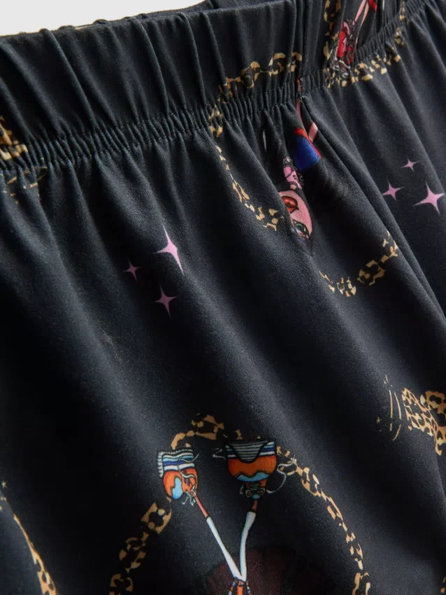Pijamas curto estilo «boyfriend» com estampado da Bratz