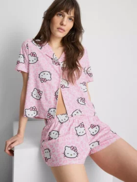 Pijamas curto estilo «boyfriend» da Hello Kitty