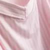 Pijamas curto às riscas