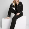 Pijamas estilo «boyfriend» com debrum contrastante