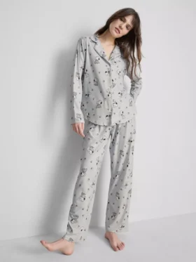 Pijamas estilo «boyfriend» com estampado do Snoopy