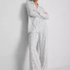 Pijamas estilo «boyfriend» da Marie, da série «Os Aristogatos» da Disney