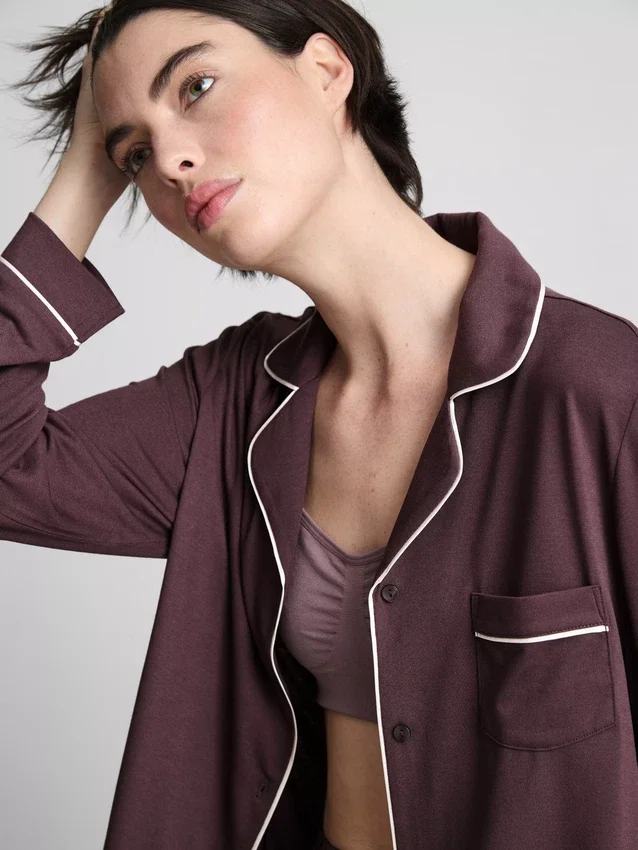 Pijamas estilo «boyfriend» em jersey com debrum