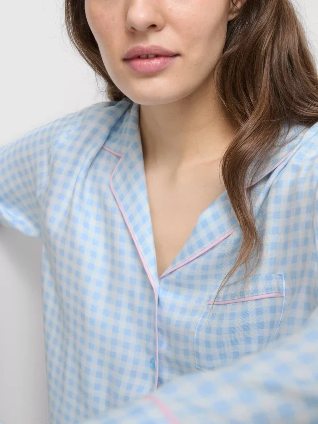 Pijamas estilo «boyfriend» em sarja
