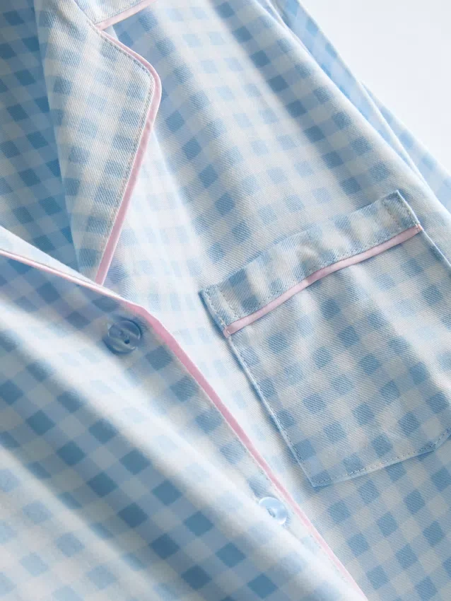 Pijamas estilo «boyfriend» em sarja
