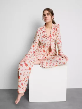 Pijamas estilo «boyfriend» estampados