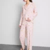 Pijamas estilo «boyfriend» estampados
