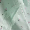 Pijamas tipo camisola com acabamentos em renda