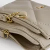 Porta-moedas acolchoado com iniciais