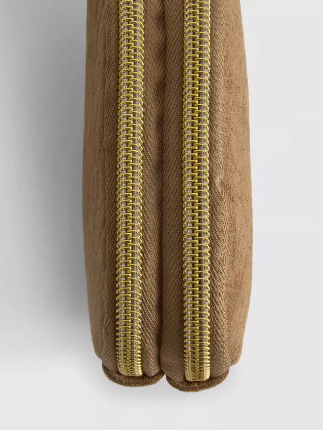 Porta-moedas com efeito de pele de crocodilo