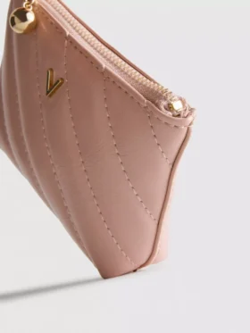 Porta-moedas com inicial