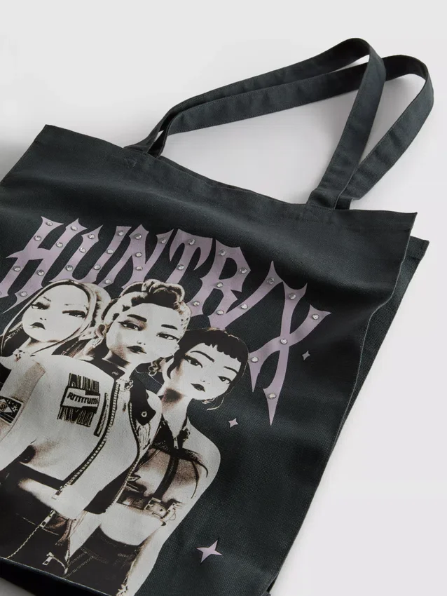 Saco de compras com grafismo Huntr/x
