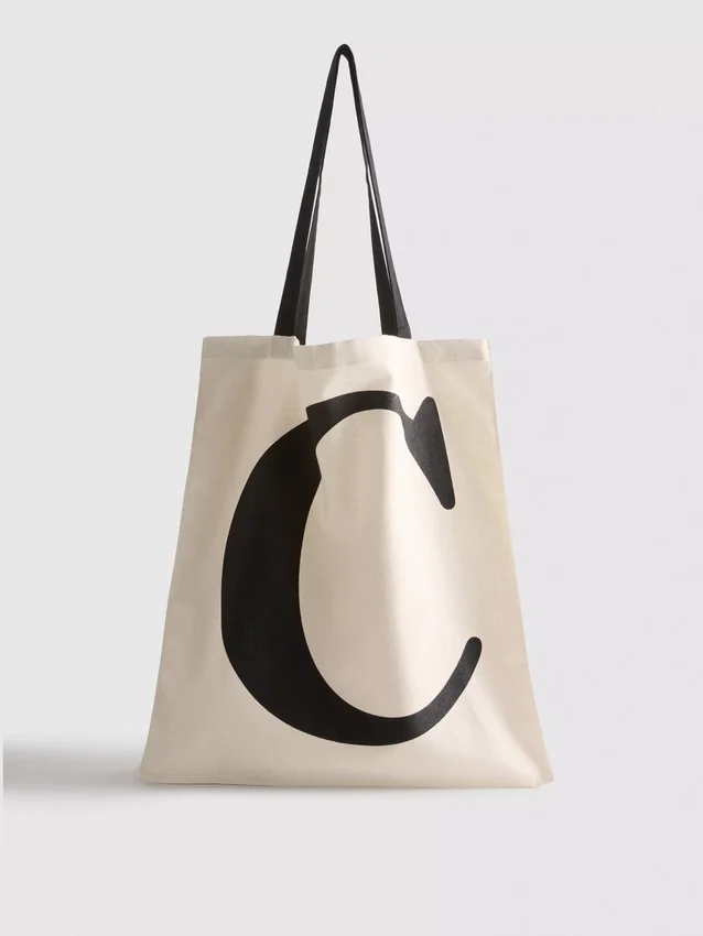 Saco de compras com inicial
