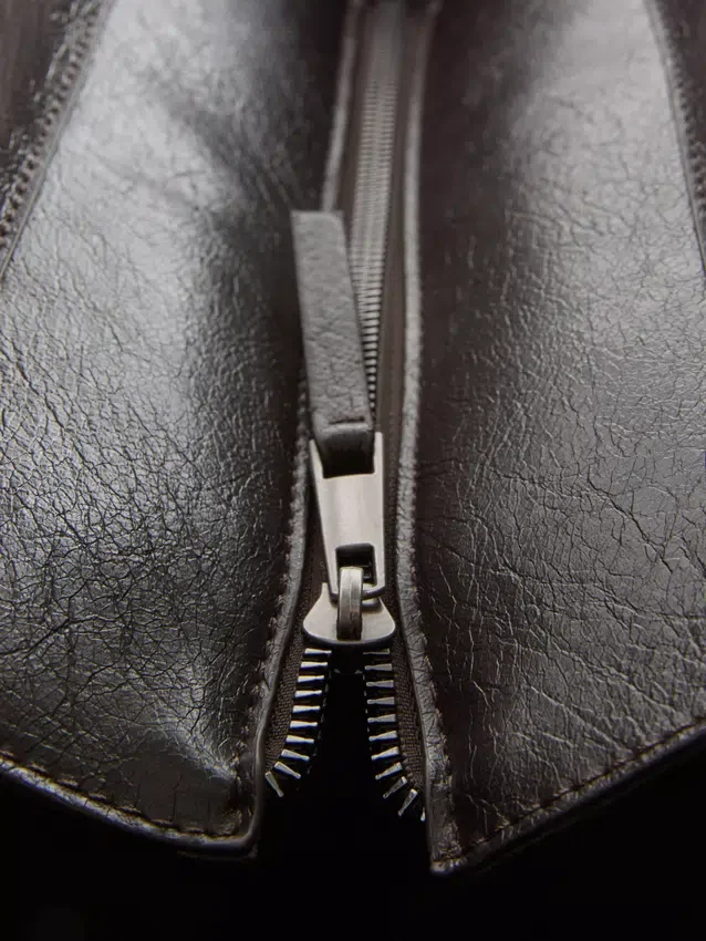 Saco de compras em imitação de couro com efeito craquelado