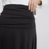 Saia midi com bainha em forma de lenço
