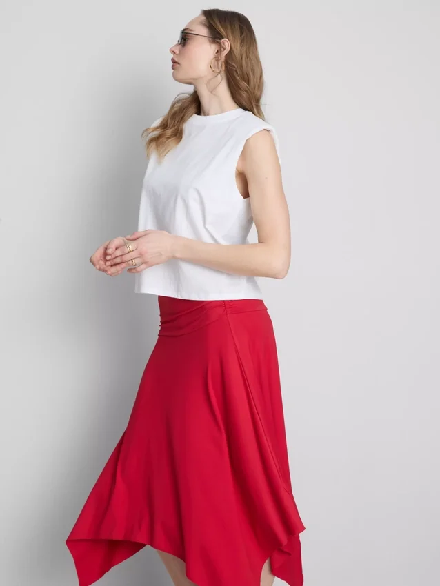 Saia midi com bainha em forma de lenço