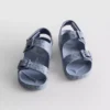 Sandálias com tira de fivela
