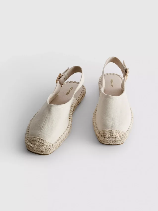 Sandálias de espadrilha com tiras traseiras