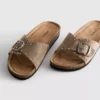 Sandálias de tira única com tachas