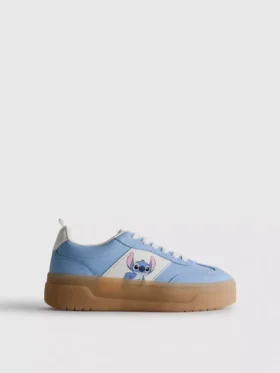 Sapatilhas grossas com sola de borracha da Disney com o Stitch