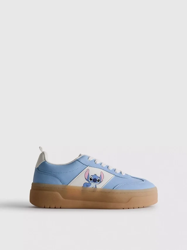 Sapatilhas grossas com sola de borracha da Disney com o Stitch