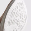 Sapatilhas slip-on com detalhes em diamantes