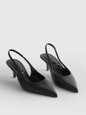 Sapatos de salto alto com tira traseira em imitação de couro