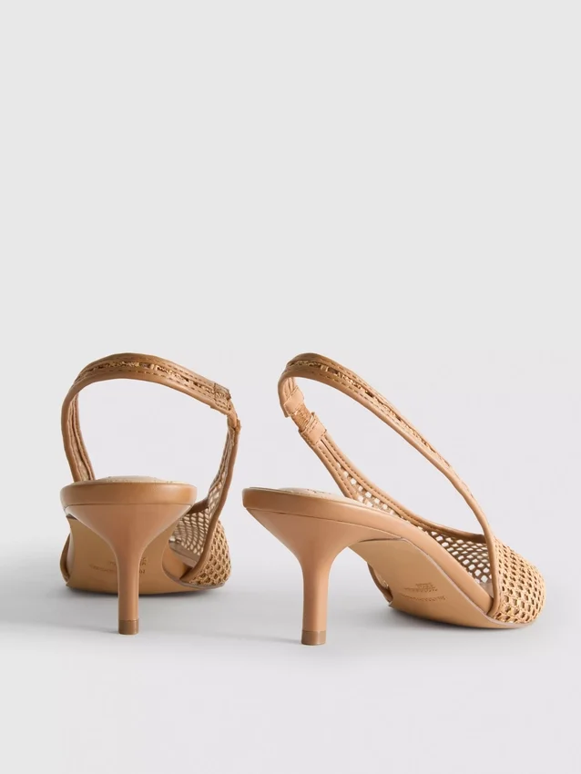 Sapatos de salto alto de malha trançada com biqueira pontiaguda