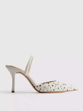 Sapatos de salto alto pontiagudos com bolinhas