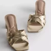 Sapatos de salto em bloco com tecido em imitação de couro
