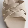 Sapatos de salto em bloco com tecido em imitação de couro