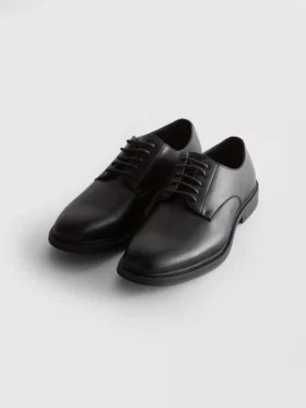Sapatos derby clássicos