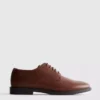 Sapatos oxford com atacadores