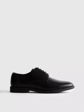 Sapatos oxford com atacadores