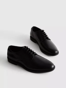 Sapatos oxford com atacadores
