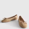 Sapatos rasos de bailarina com contas