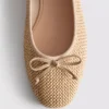 Sapatos rasos de bailarina com contas