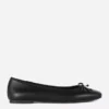 Sapatos rasos de bailarina com laço