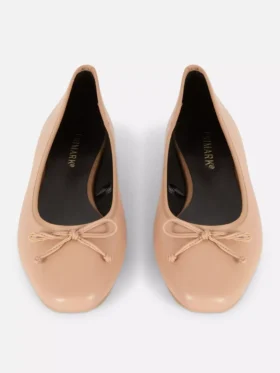 Sapatos rasos de bailarina com laço